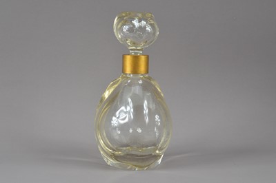 Lot 183 - A French Art Deco period glass scent bottle