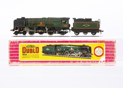 Lot 286 - Hornby-Dublo 00 Gauge 2-Rail 2235 BR green West Country Class 34005 'Barnstable'