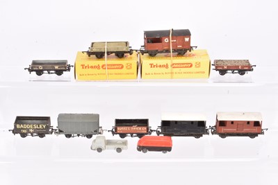 Lot 133 - Tri-ang and Kitbuilt and modified TT Gauge wagons