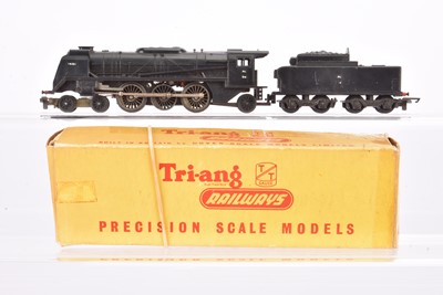 Lot 134 - Tri-ang TT Gauge T591 black 4-6-0 black Continental Locomotive and Tender