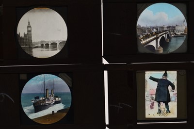 Lot 41 - The Noakes 'Quad' Magic Lantern or Noakesoscope (Special Auction Services wishes to extend its gratitude to Dr Richard Crangle for the following lot description and analysis)