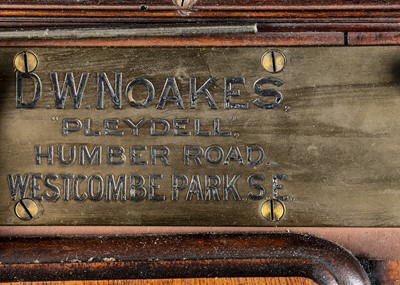 Lot 41 - The Noakes 'Quad' Magic Lantern or Noakesoscope (Special Auction Services wishes to extend its gratitude to Dr Richard Crangle for the following lot description and analysis)