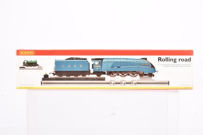 Lot 173 - Hornby 00 Gauge R8211 Rolling Road
