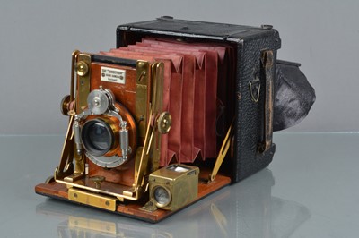 Lot 407 - An early 20th Century Houghton Quarter Plate 'The "Sanderson" Hand Camera Patent'