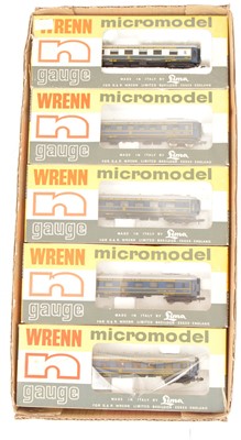 Lot 21 - N Gauge Compagnie Internationale Des Wagons Lit Coaches by Wrenn (5)