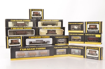 Lot 73 - Graham Farish by Bachmann N Gauge Goods Wagons (15)
