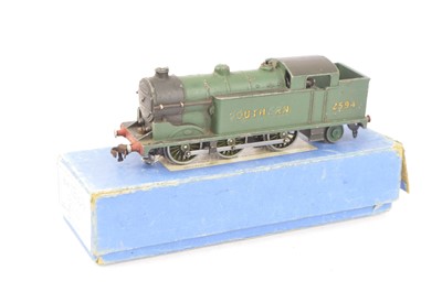 Lot 244 - Hornby-Dublo 00 Gauge 3-Rail SR 0-6-2T 2594 Malachite green Tank Engine, 