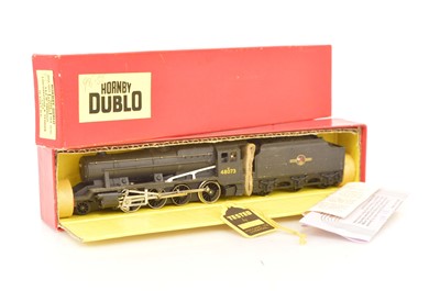 Lot 261 - Hornby-Dublo 00 Gauge 2-Rail Export 2324 BR black Class 8F 48073 2-8-0 Locomotive and Tender