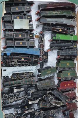 Lot 555 - Hornby-Dublo 00 Gauge 3-Rail Locomotive and Tender Spares (qty)