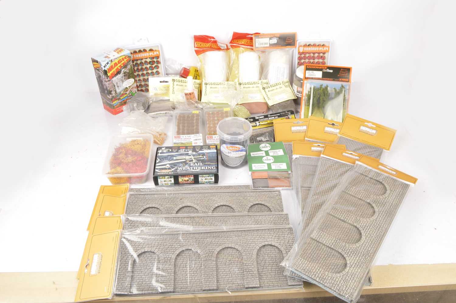Lot 652 - Large collection of trees scenic materials ballast ground cover materials with dusting powders and a mains flocking machine (qty)