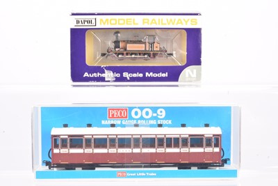 Lot 4 - Dapol N Gauge LB &SCR Steam Tank Locomotive and Peco 00-9 Gauge L&BR Coach