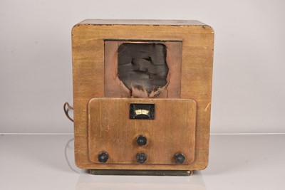 Lot 10 - A 1930s Art Deco Murphy Radio Ltd Type A26 Radio