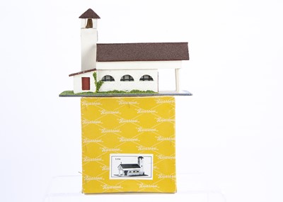 Lot 672 - Rivarossi 1950s Yellow Series HO Gauge Trackside Building Church