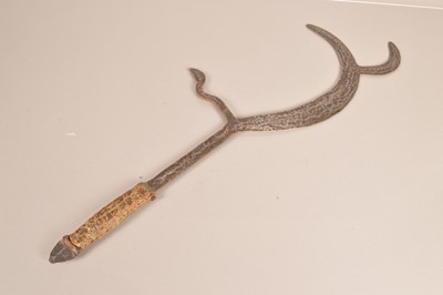 Lot 911 - An African Throwing knife