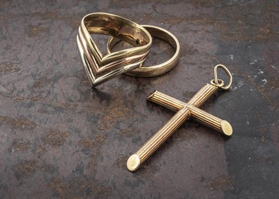 Lot 20 - A group of 9ct gold