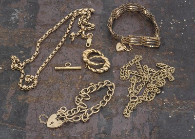 Lot 82 - A collection of 9ct gold