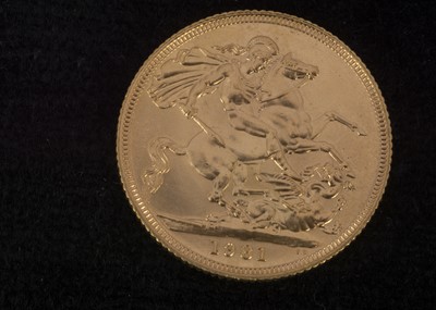 Lot 367 - An Elizabeth II Full Gold Sovereign