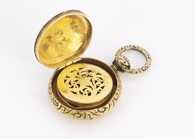Lot 477 - A pretty Georgian silver gilt vinaigrette by Joseph Taylor