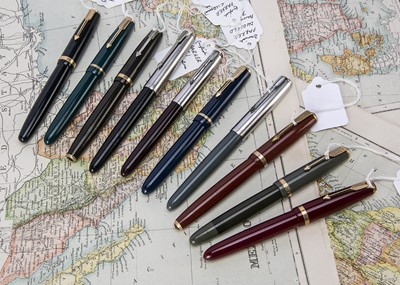 Lot 575 - Ten vintage Parker fountain pens
