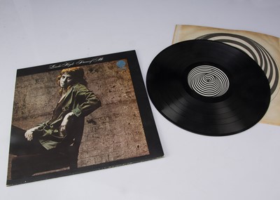 Lot 2 - Linda Hoyle LP