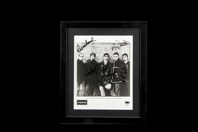 Lot 342 - Oasis / Signatures