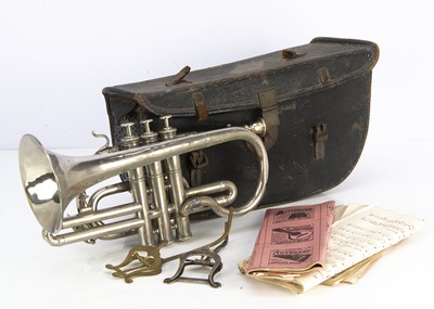 Lot 564 - Cornet / Case