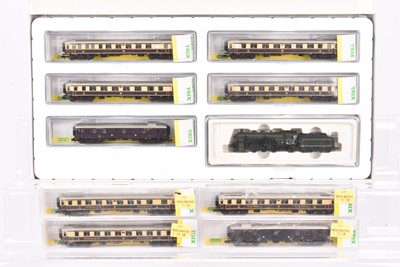 Lot 7 - Minitrix N Gauge Rheingold Train Set and Additional Coaches