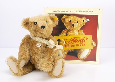Lot 89 - A large Steiff Classic 1903 replica Mr Cinnamon yellow tag teddy bear