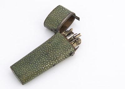 Lot 687 - A 18th century shagreen cased geometry set