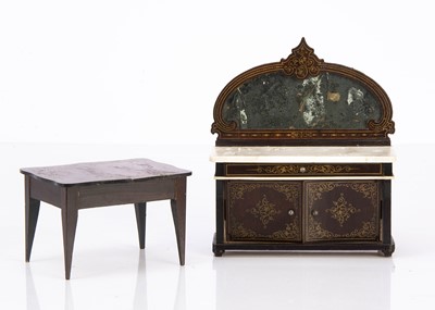 Lot 827 - Waltershausen type dolls’ house furniture