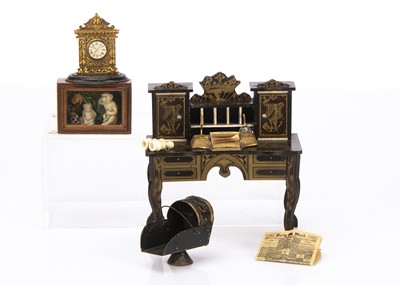 Lot 833 - A late 19th century Waltershausen type desk