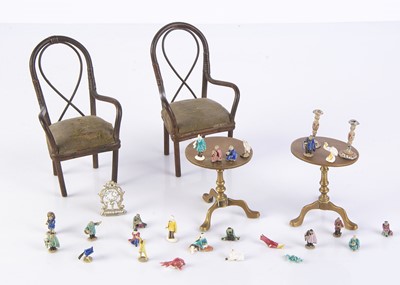Lot 897 - Dolls’ house furniture and chattels