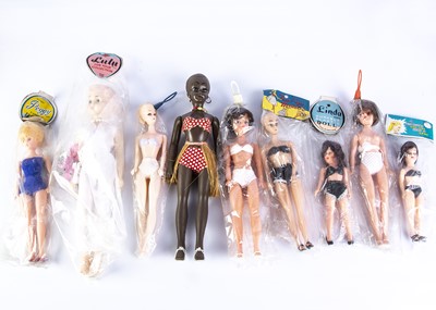Lot 921 - Hong Kong plastic fashion dolls