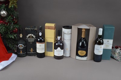 Lot 161 - Five boxed bottles of alcohol