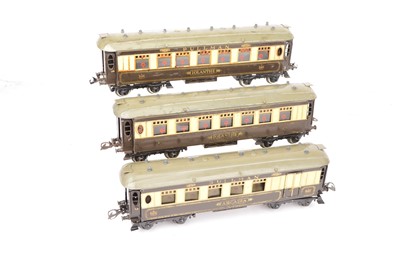 Lot 4 - Hornby 0 gauge No 2 Special Pullman bogies Coaches (3)