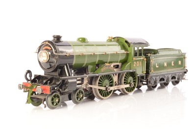 Lot 8 - A Hornby 0 Gauge electric E220 'Bramham Moor' Locomotive and Tender