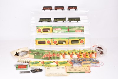 Lot 144 - Berliner Bahnen TT Hobby Old Style 4-wheel Passenger Coaches Points and Accessories