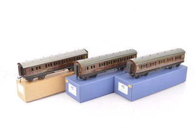 Lot 37 - Six Bassett-Lowke 0 Gauge tinplate LMS Coaches (6)