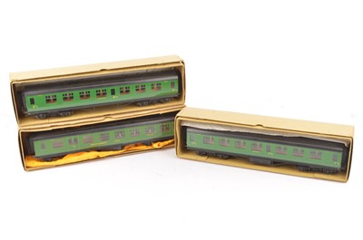 Lot 48 - Exley for Bassett-Lowke SR green Main Line Coaches (3)
