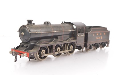 Lot 123 - A Bassett-Lowke 0 Gauge 3-rail electric LNER 0-6-0 Locomotive and Tender (2)
