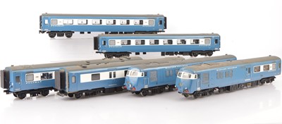 Lot 222 - An 0 Gauge finescale kitbuilt  Midland Pullman 6-Car Set
