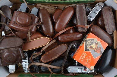Lot 165 - A Tray of Viewfinder Cameras