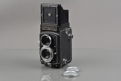 Lot 205 - A Rolleicord V TLR Camera