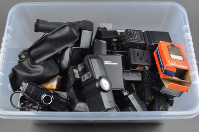 Lot 259 - A Box of Flash Units