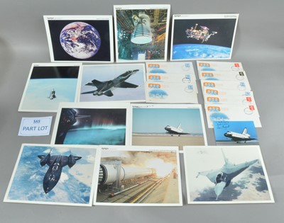 Lot 121 - A large collection of NASA ephemera