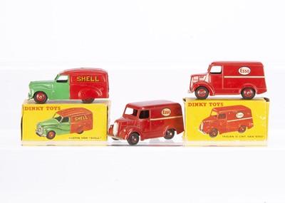 Lot 29 - Dinky Toys 450 Trojan 'Esso' Van