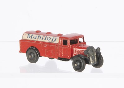 Lot 32 - A Dinky Toys Early Post-War 25d Petrol Tank Wagon