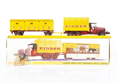 Lot 163 - A French Super Dinky Toys 881 Pinder's Circus GMC Truck & Animal Trailer