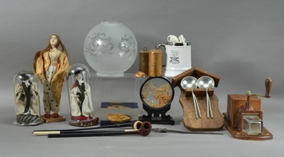 Lot 224 - An assorted collection of works of art