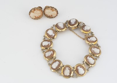 Lot 11 - A contemporary shell cameo bracelet and earrings